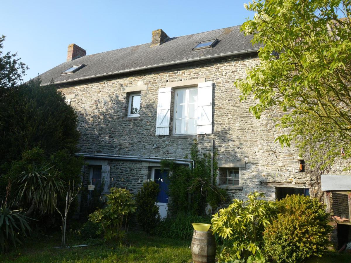 Bed and Breakfast Les Miquelots Pont-d'Ouilly Exteriér fotografie